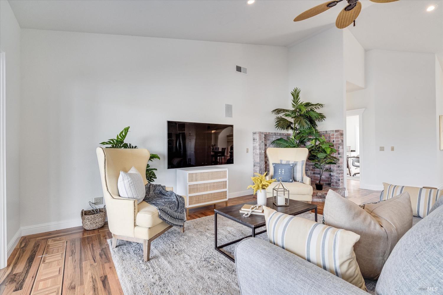 1190 River Park Blvd