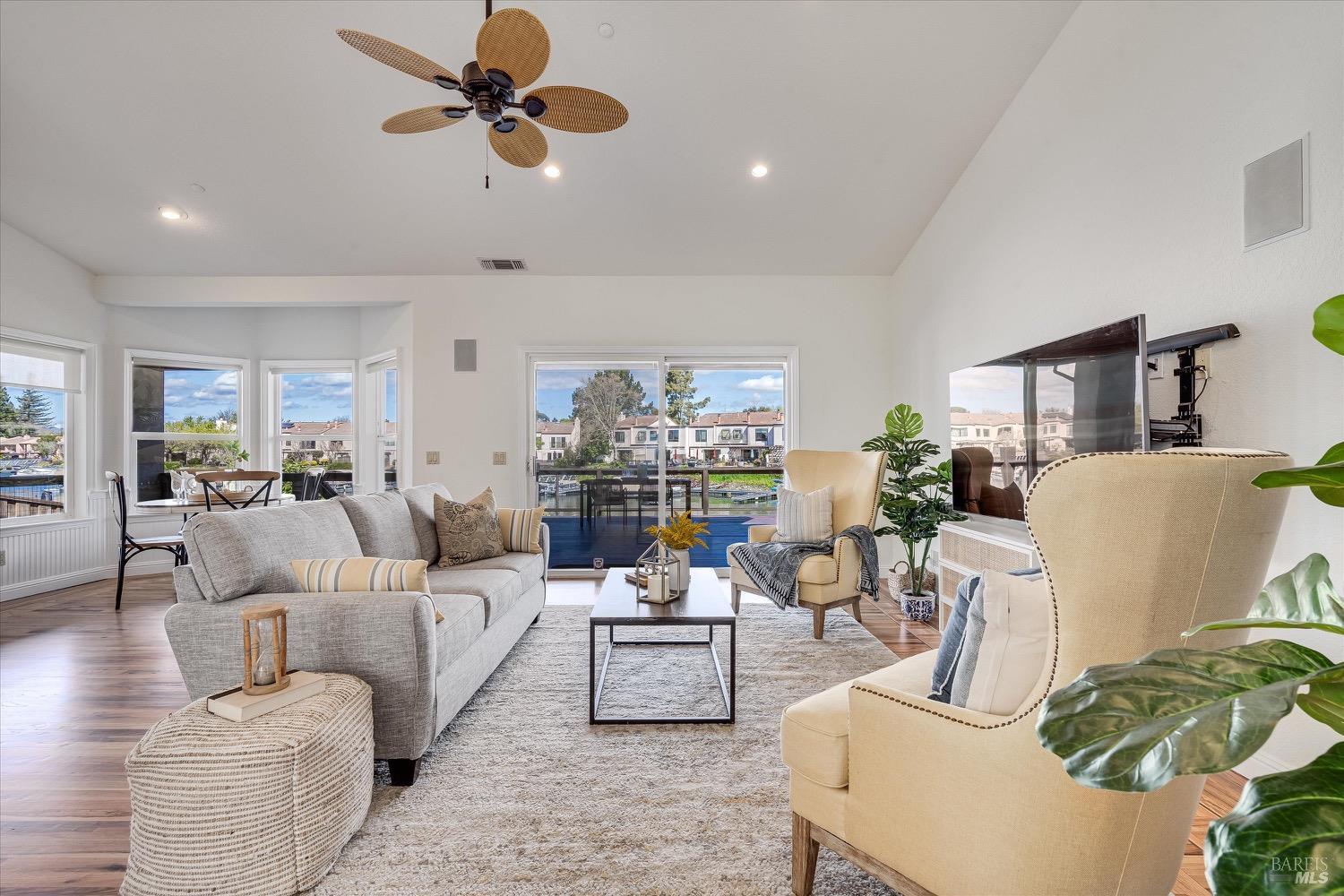 1190 River Park Blvd