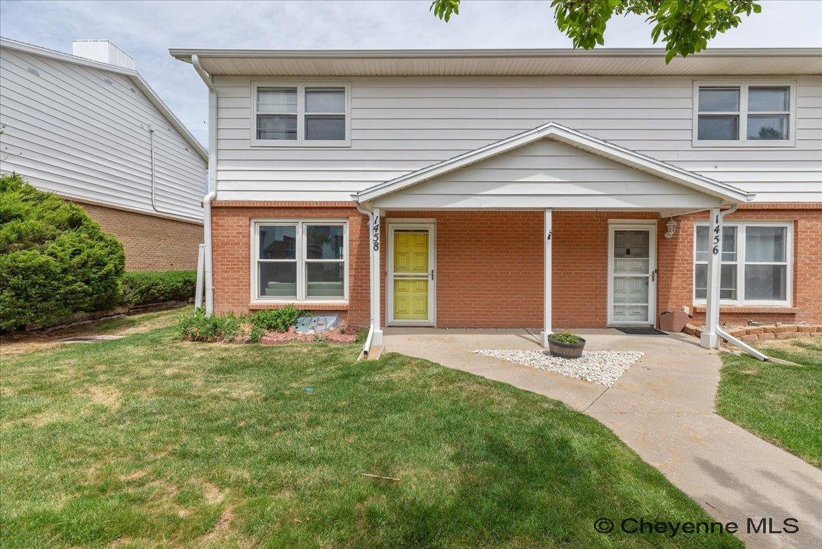 1458 TRENT CT