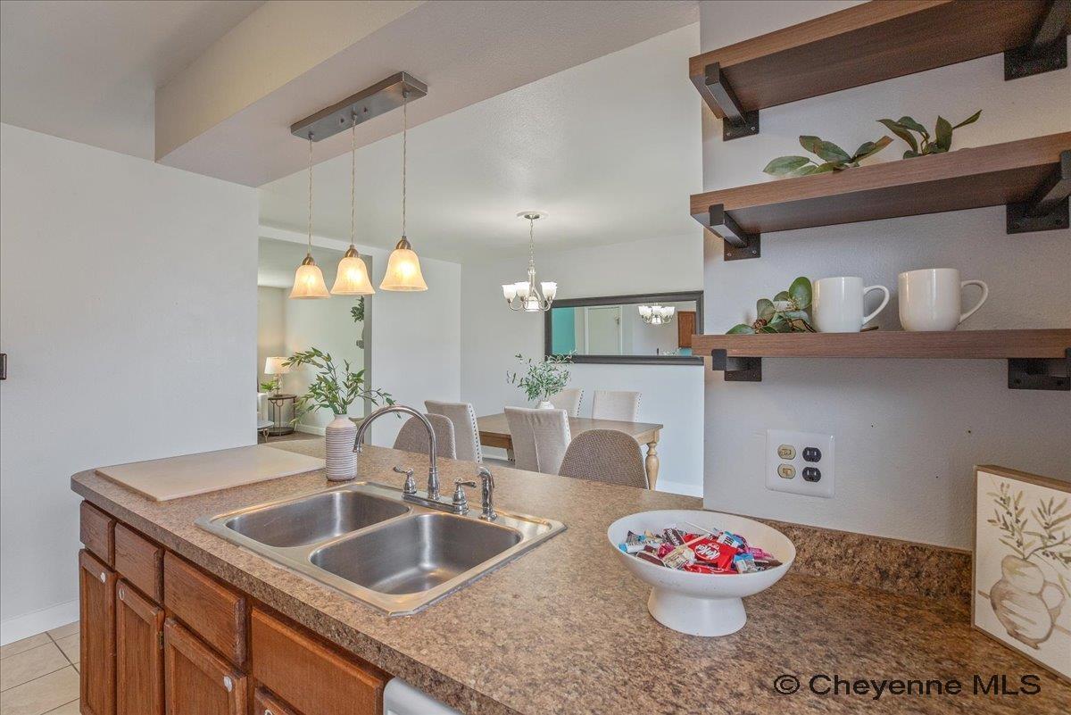 1458 TRENT CT