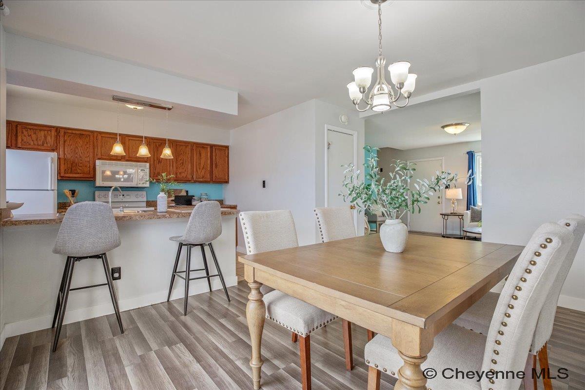 1458 TRENT CT
