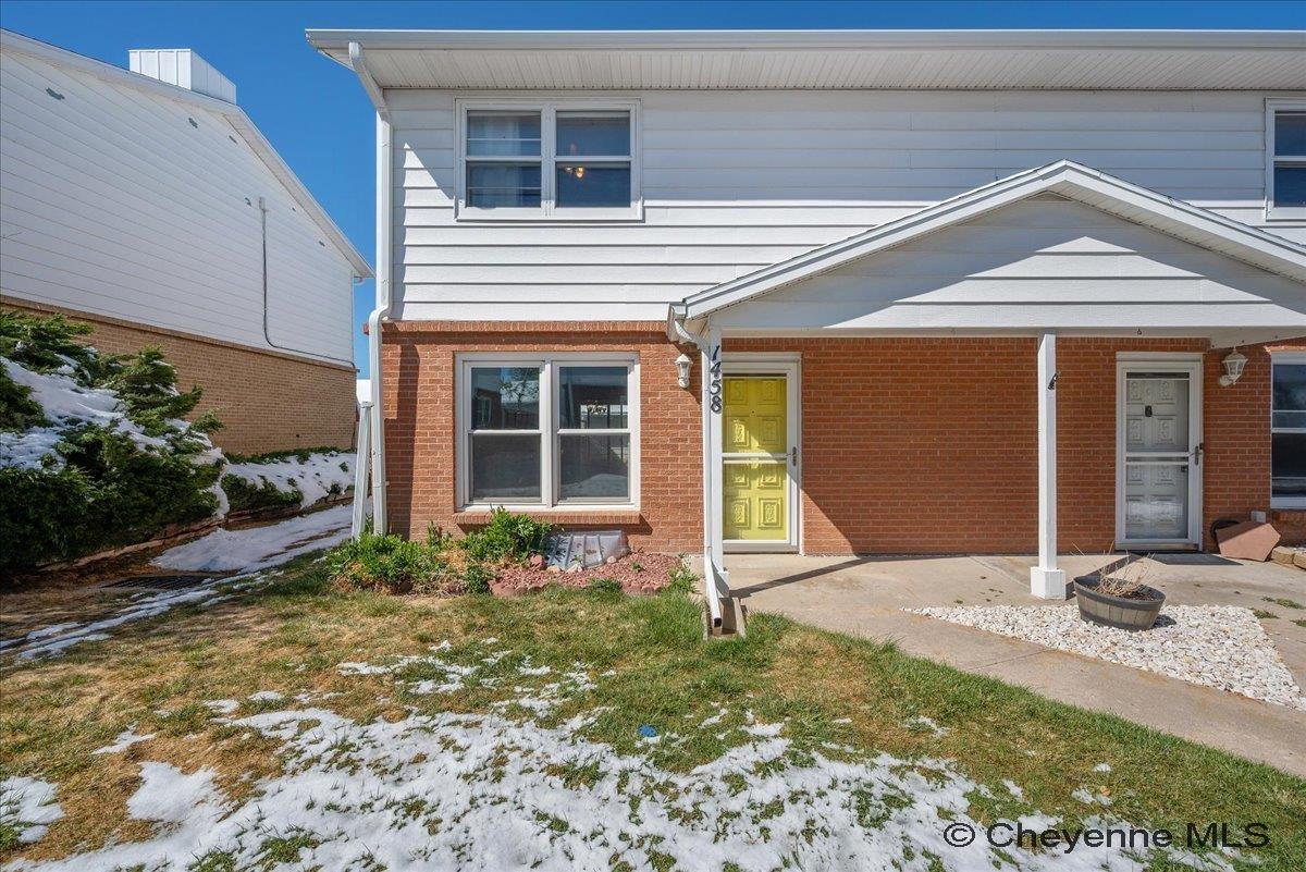 1458 TRENT CT