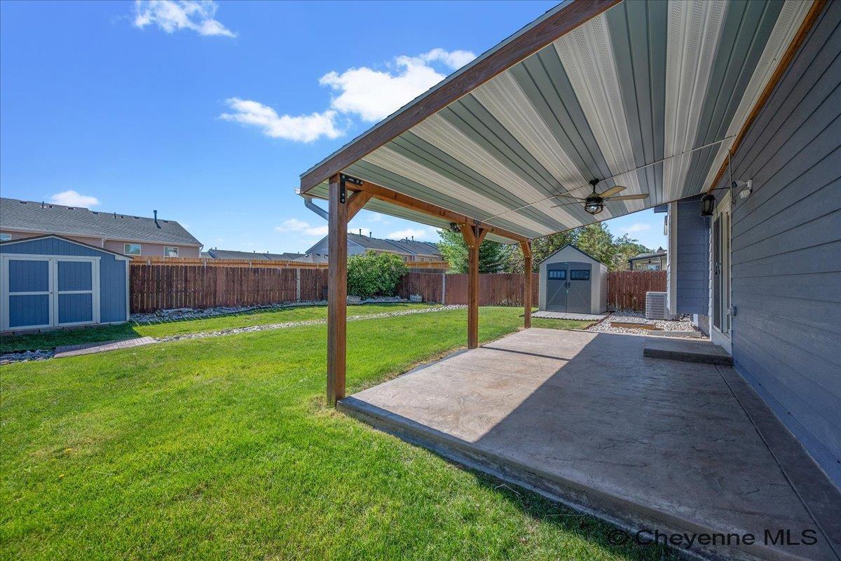 1921 APPALOOSA DR
