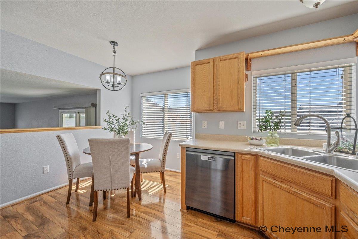 1921 APPALOOSA DR