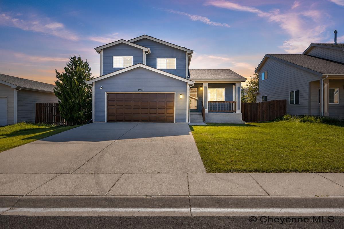 1921 APPALOOSA DR