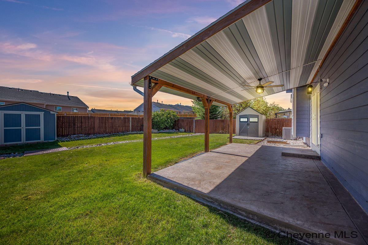 1921 APPALOOSA DR