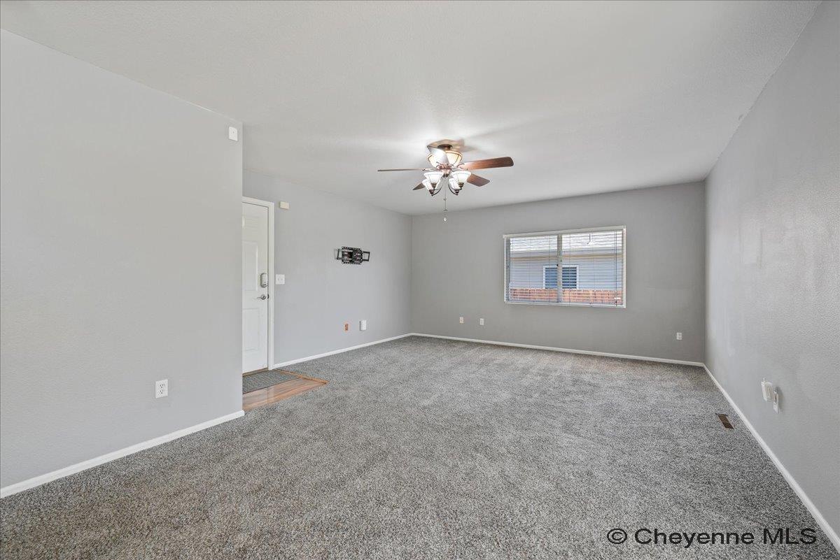 1921 APPALOOSA DR