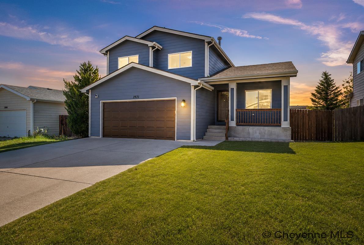 1921 APPALOOSA DR