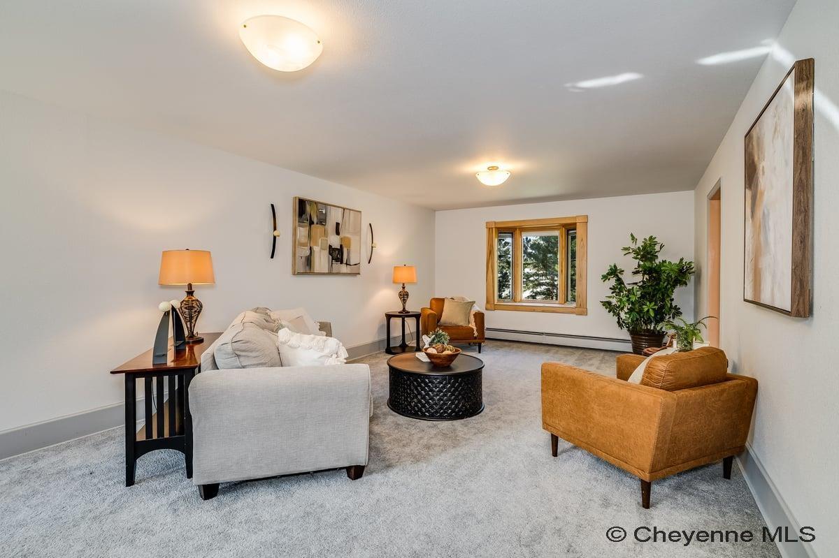 714 E OLE MAVERICK RD