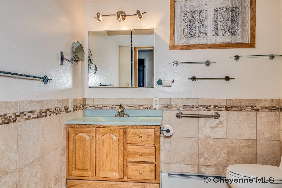 714 E OLE MAVERICK RD