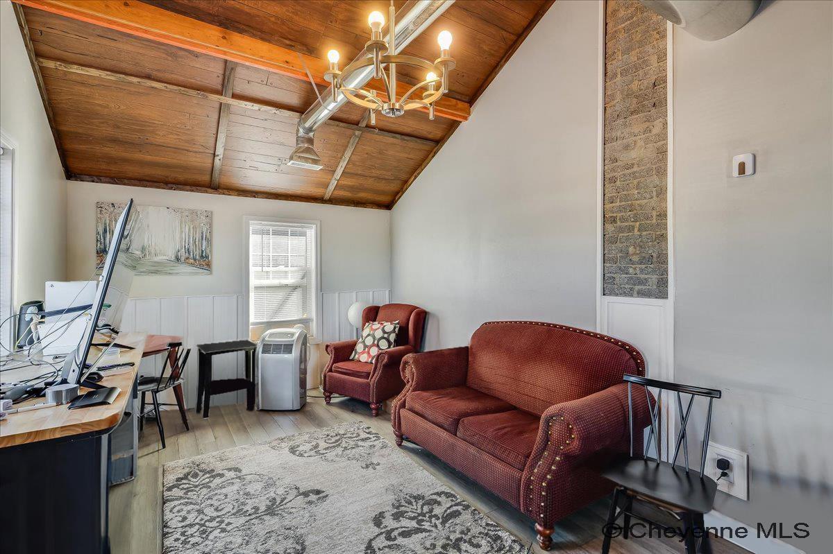 1410 CARBON AVE Unit: A-D