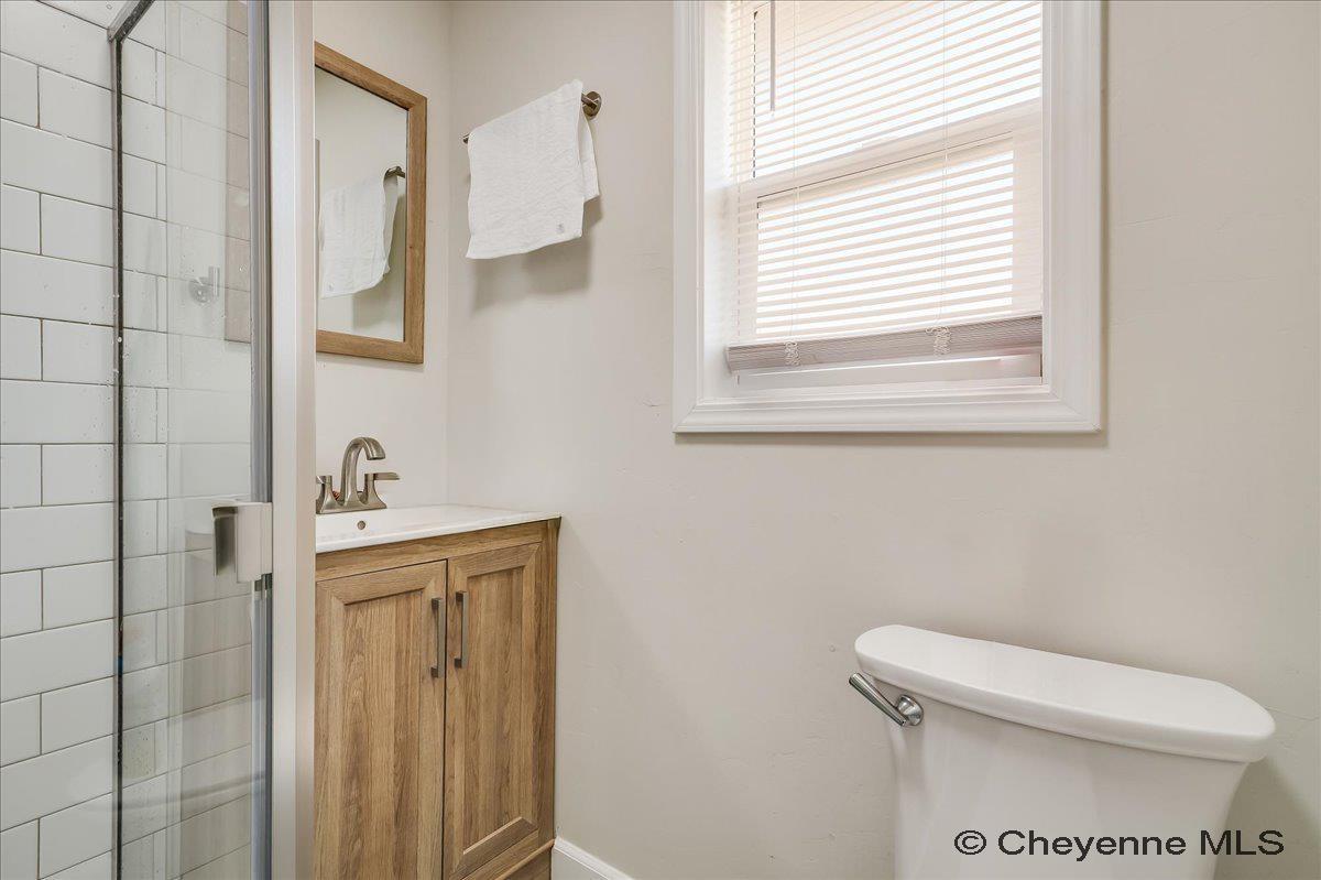 1410 CARBON AVE Unit: A-D