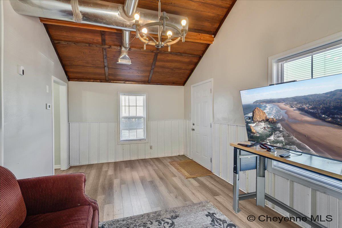 1410 CARBON AVE Unit: A-D