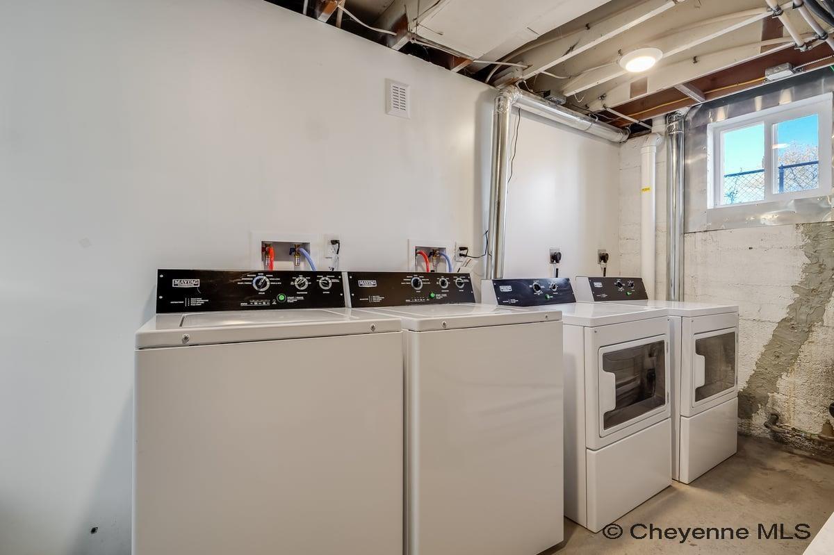 1410 CARBON AVE Unit: A-D