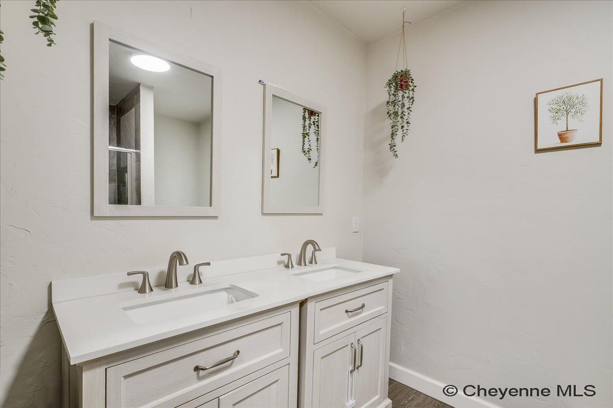 1410 CARBON AVE Unit: A-D