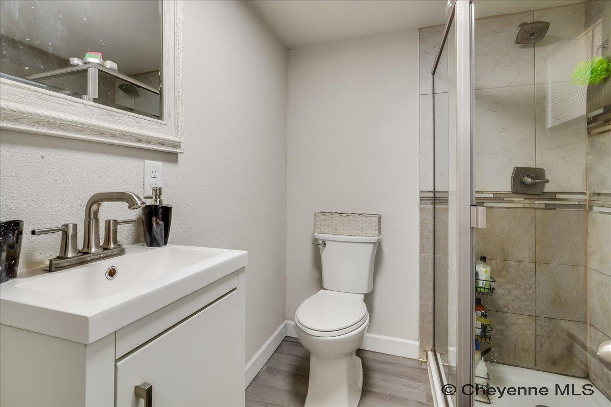 1410 CARBON AVE Unit: A-D