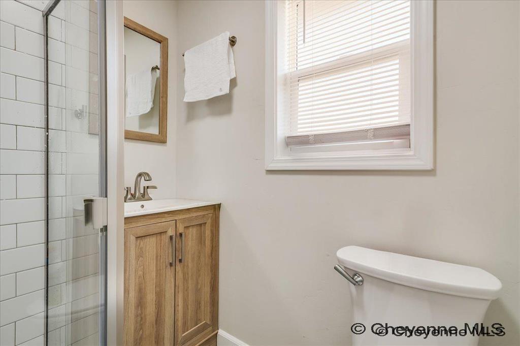 1410 CARBON AVE Unit: A-D