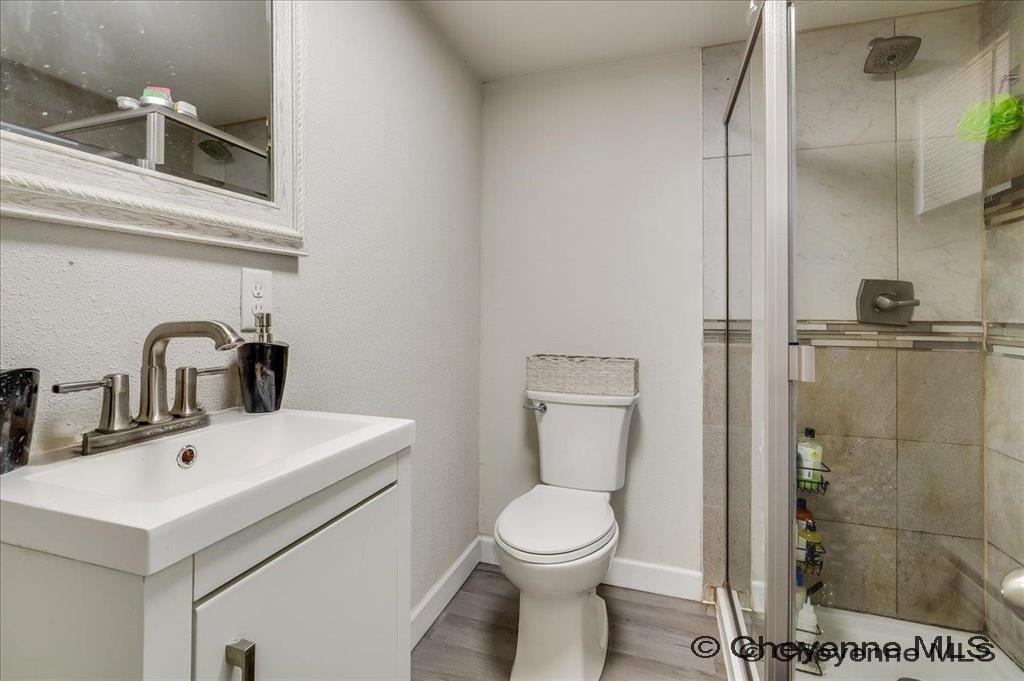 1410 CARBON AVE Unit: A-D