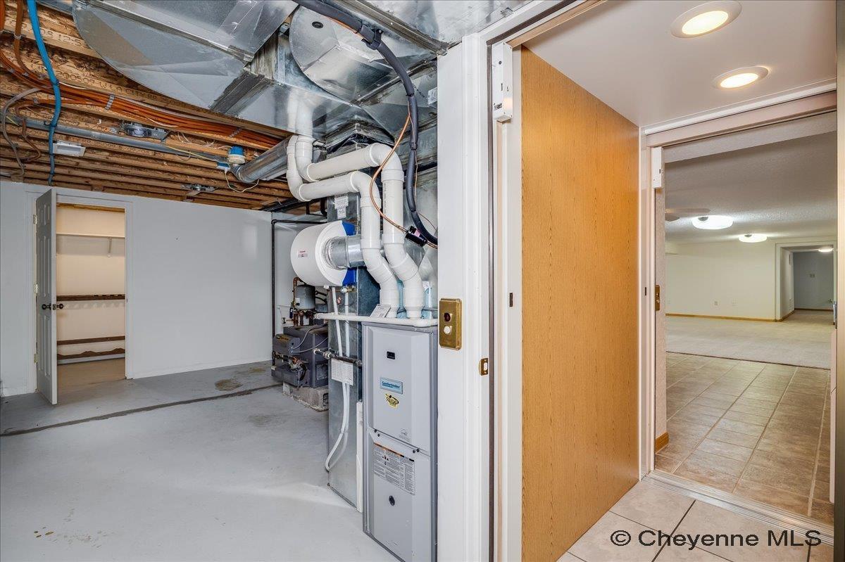 714 E OLE MAVERICK RD