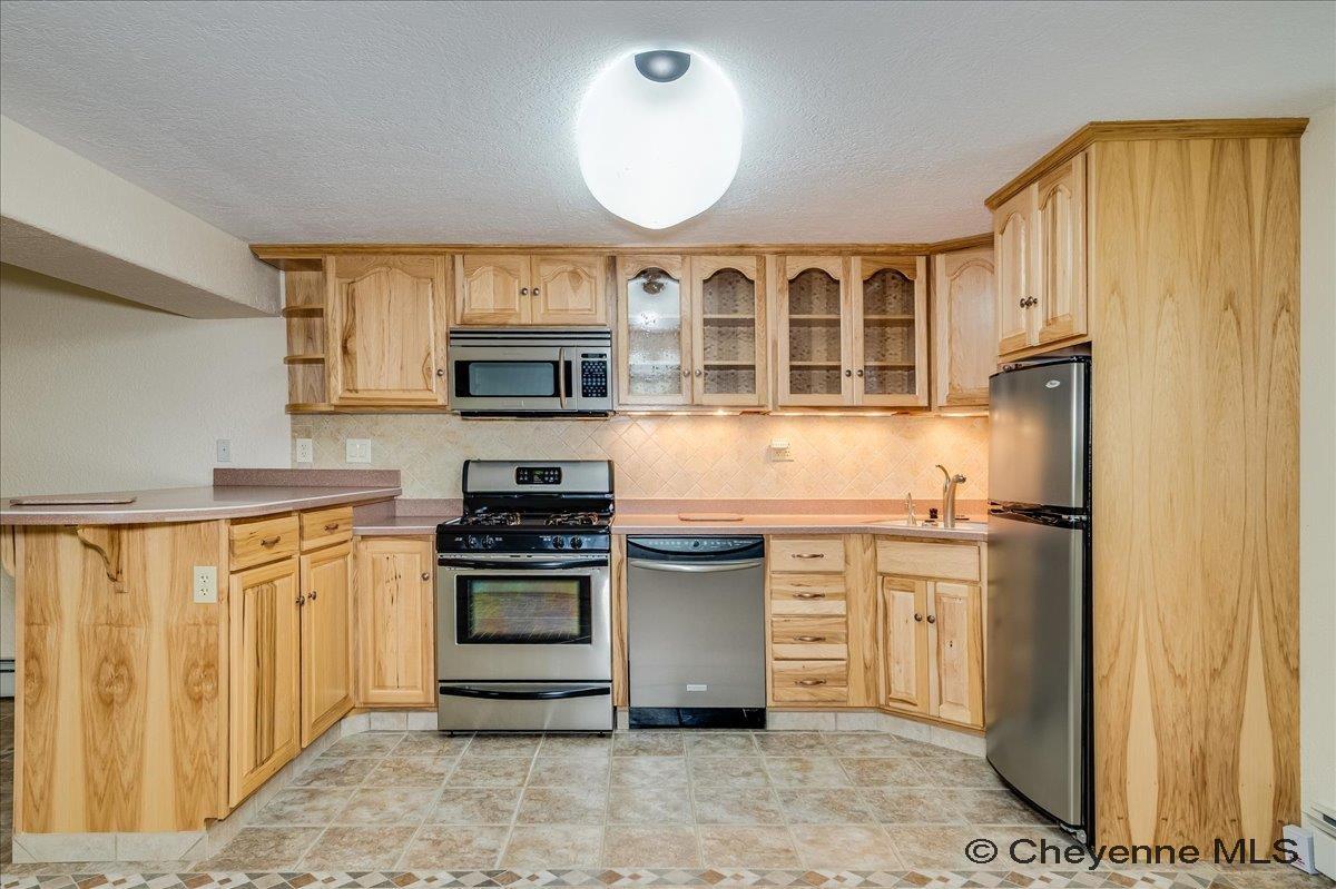 714 E OLE MAVERICK RD