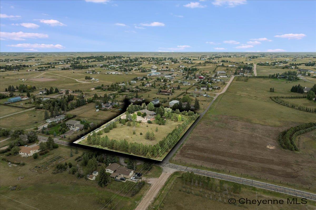 714 E OLE MAVERICK RD