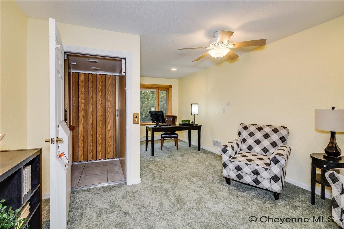 714 E OLE MAVERICK RD