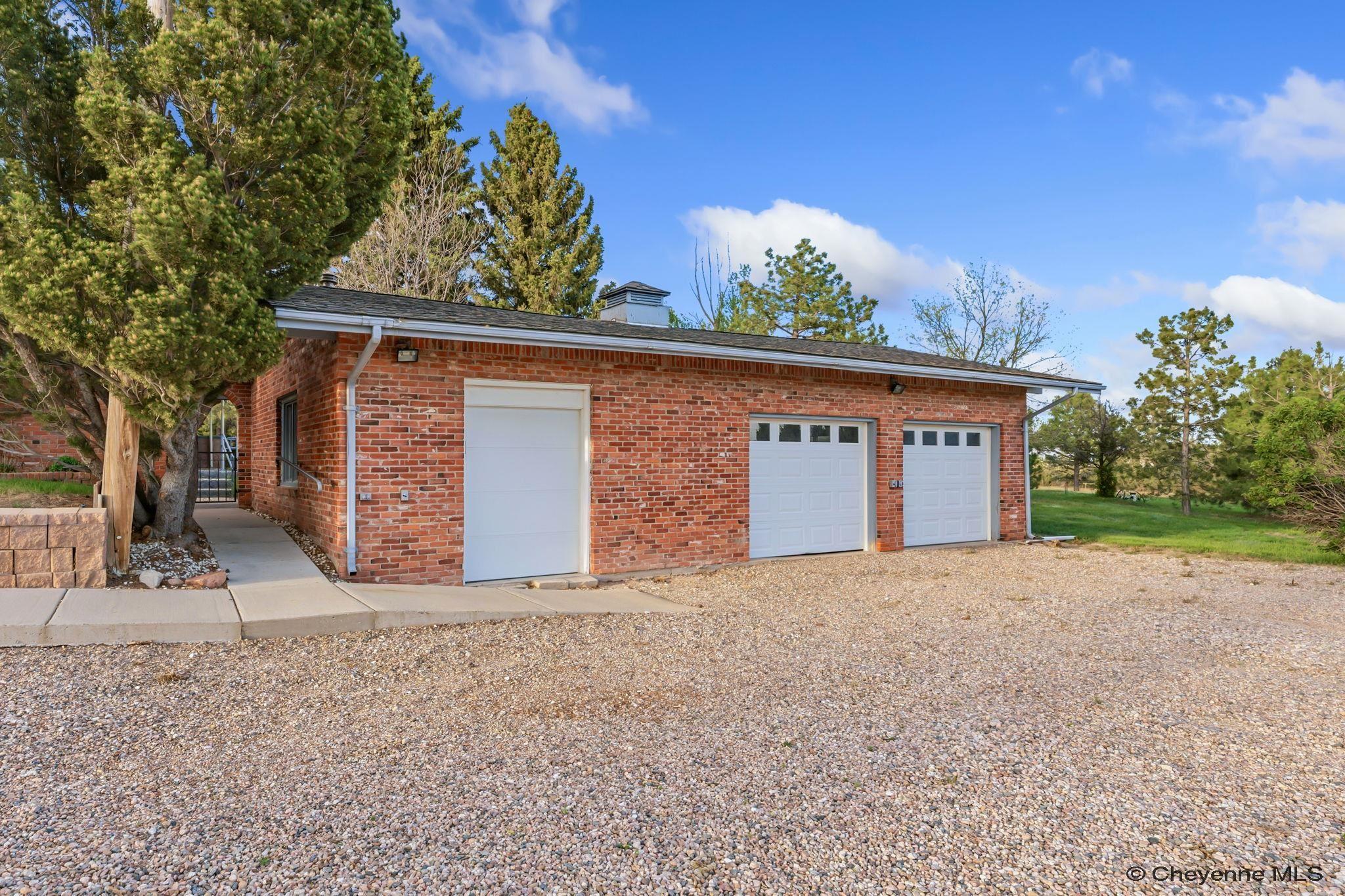 714 E OLE MAVERICK RD