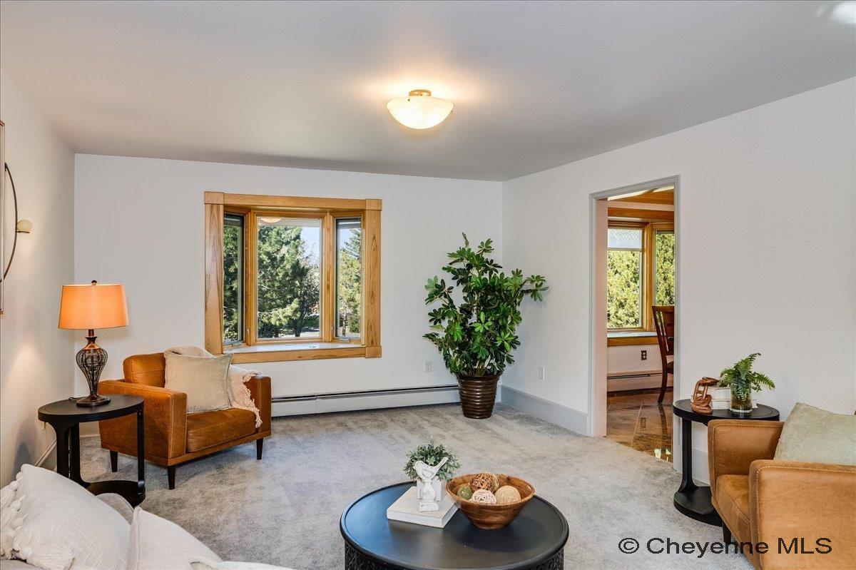 714 E OLE MAVERICK RD