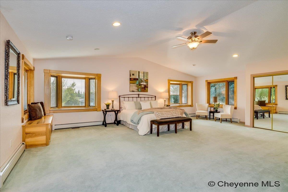 714 E OLE MAVERICK RD