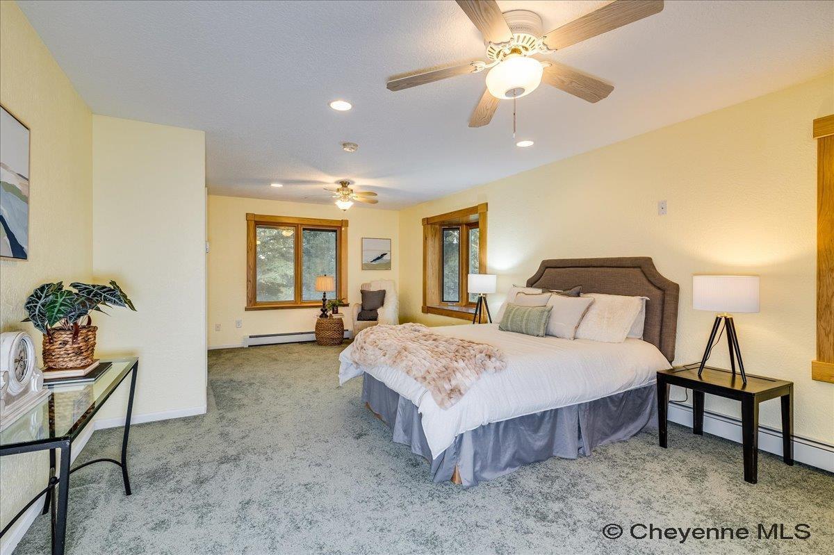 714 E OLE MAVERICK RD