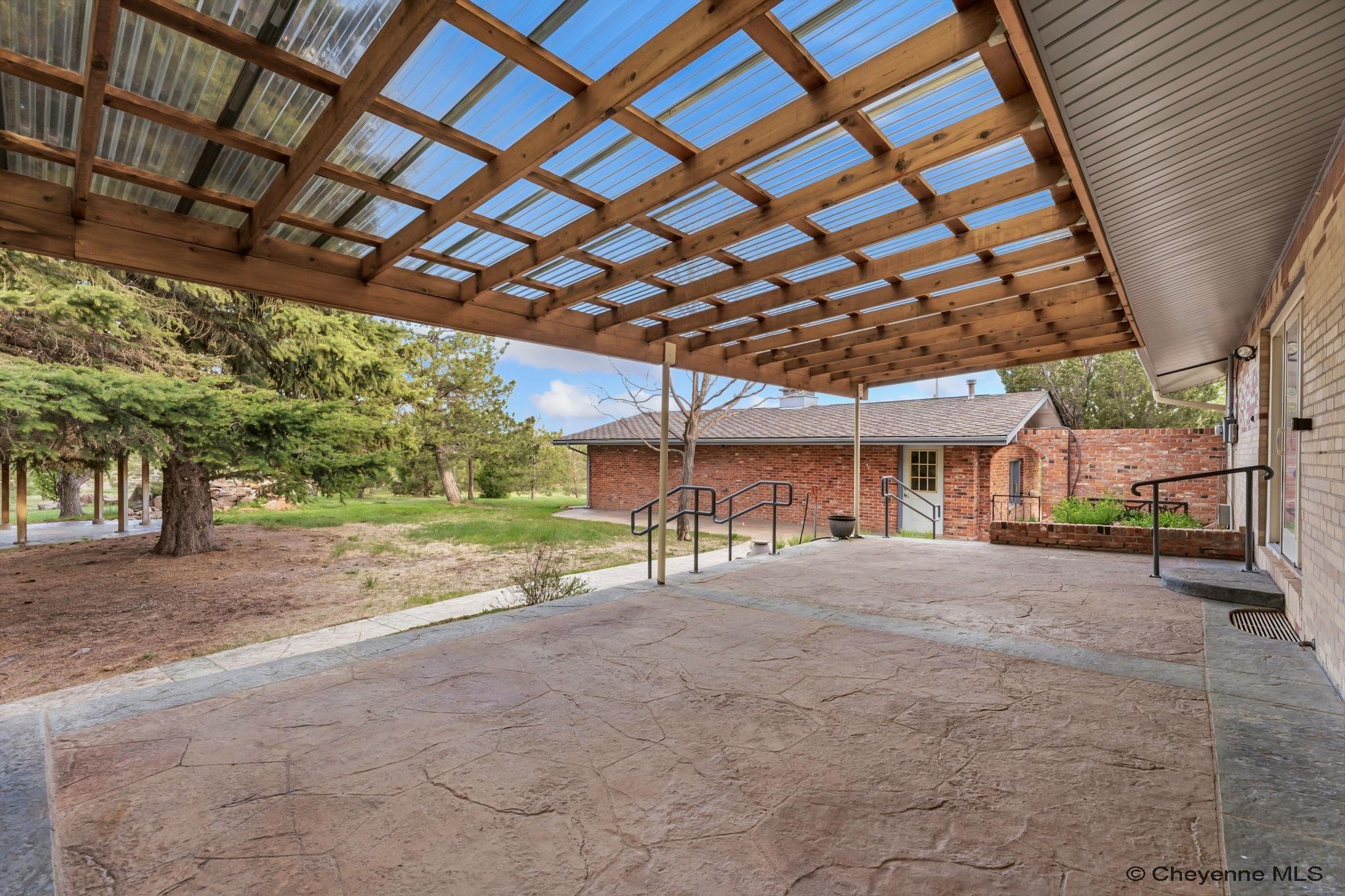 714 E OLE MAVERICK RD