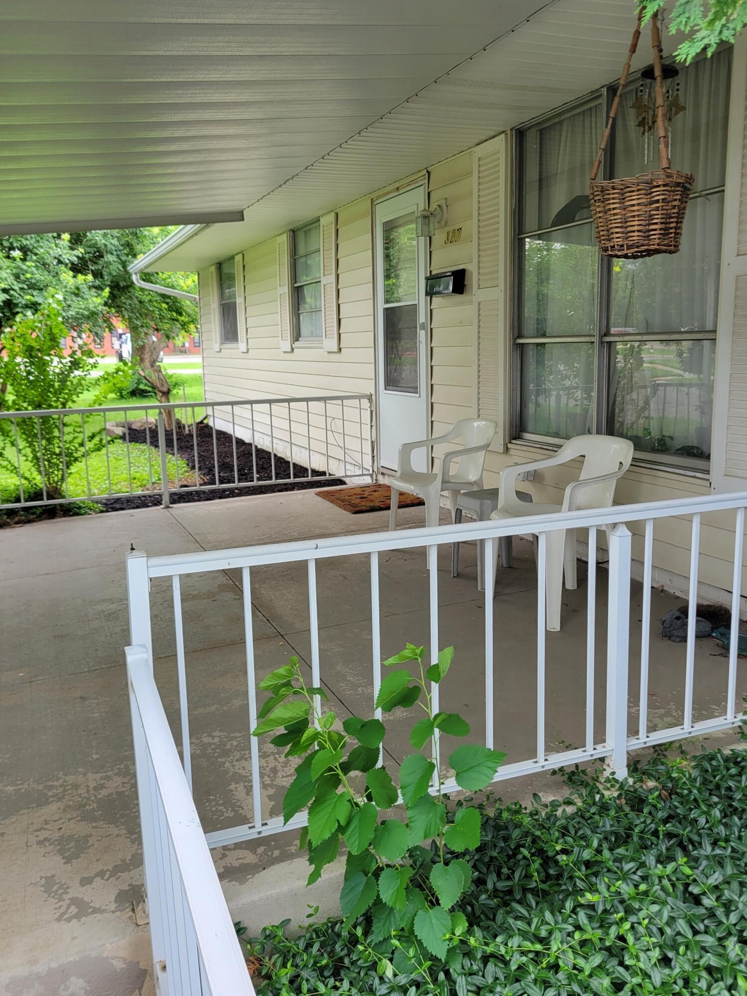 327 Ziegler Avenue