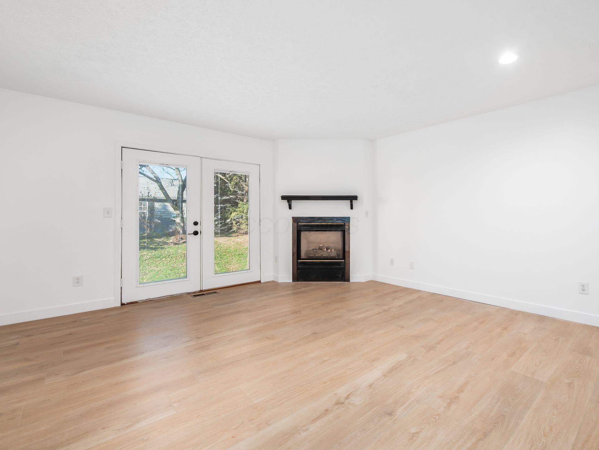 4083 Parkcove Drive, 23A