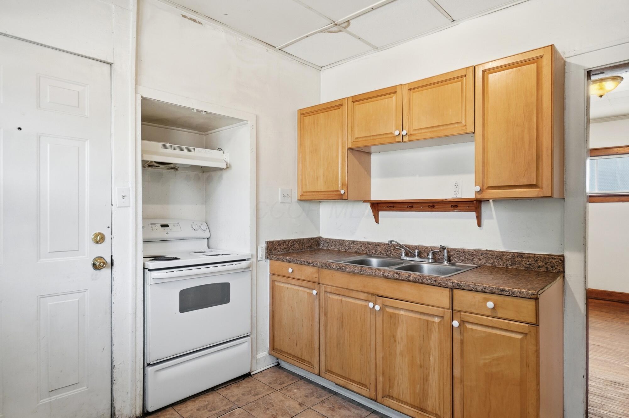 554 S Ogden Avenue