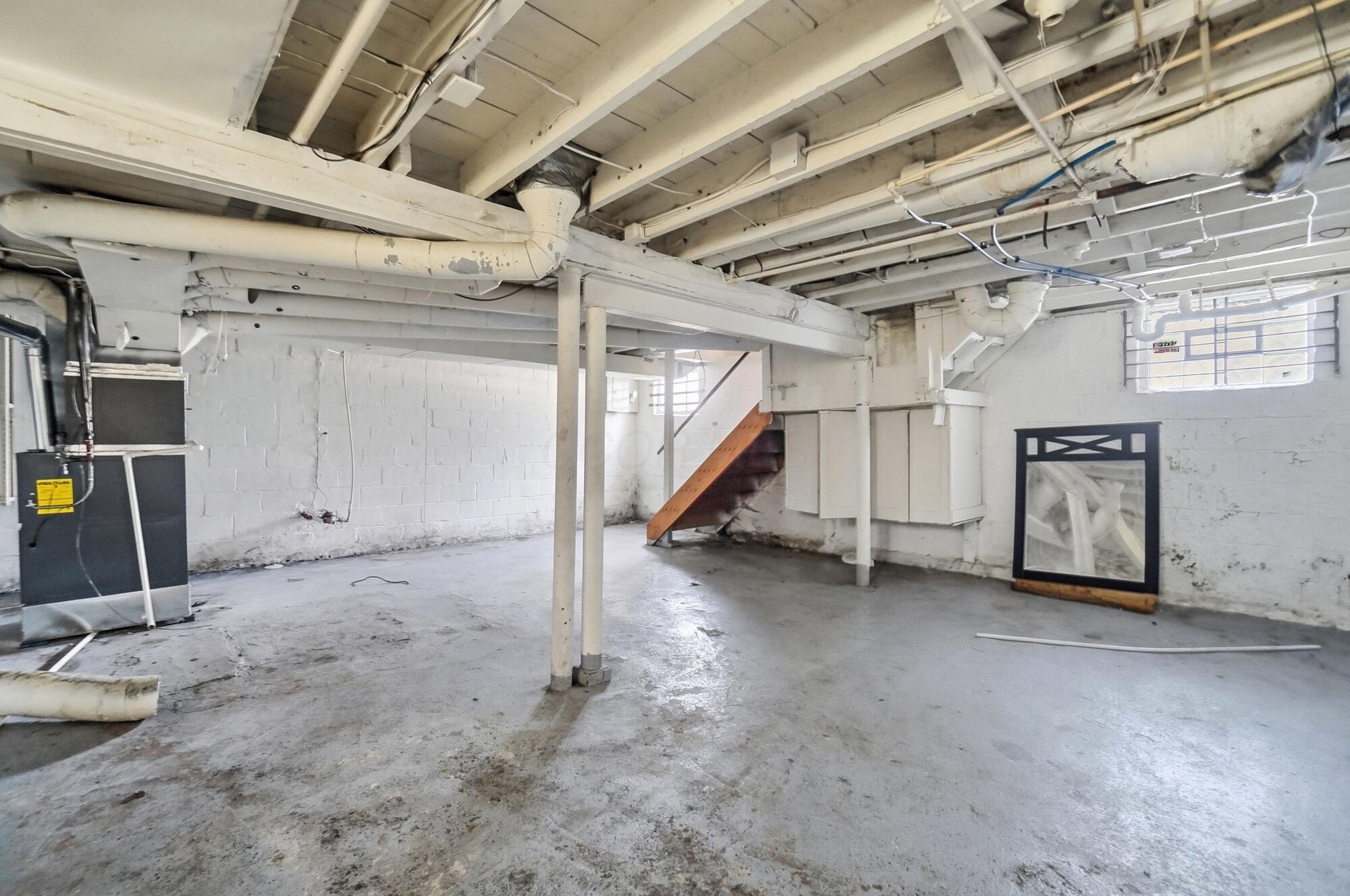 554 S Ogden Avenue