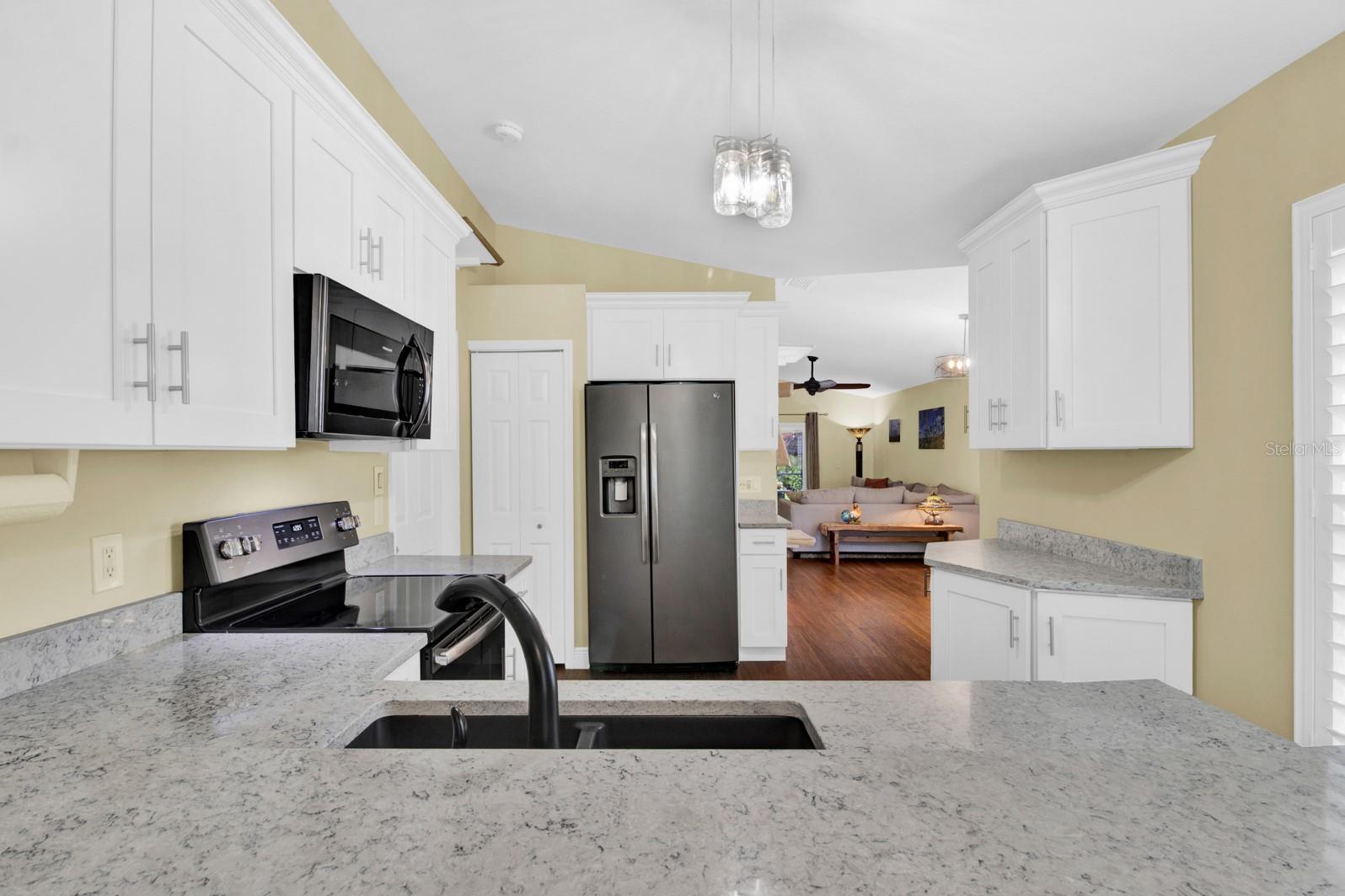 528 VIA DEL ORO DR