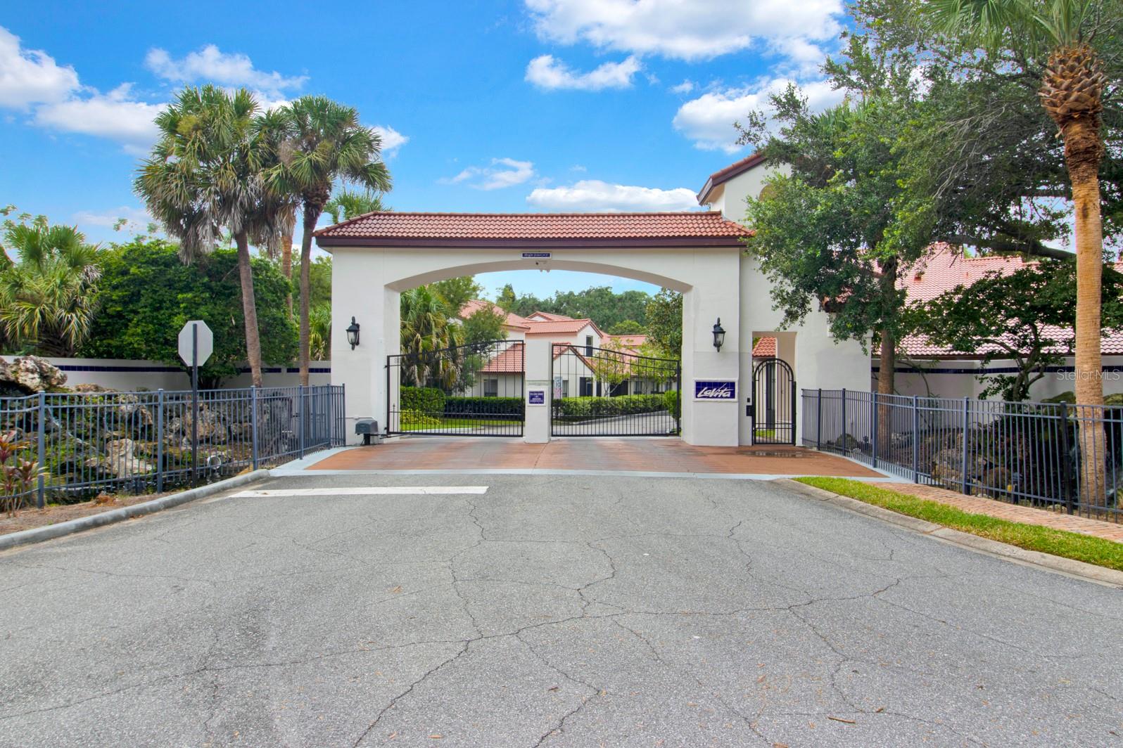 528 VIA DEL ORO DR