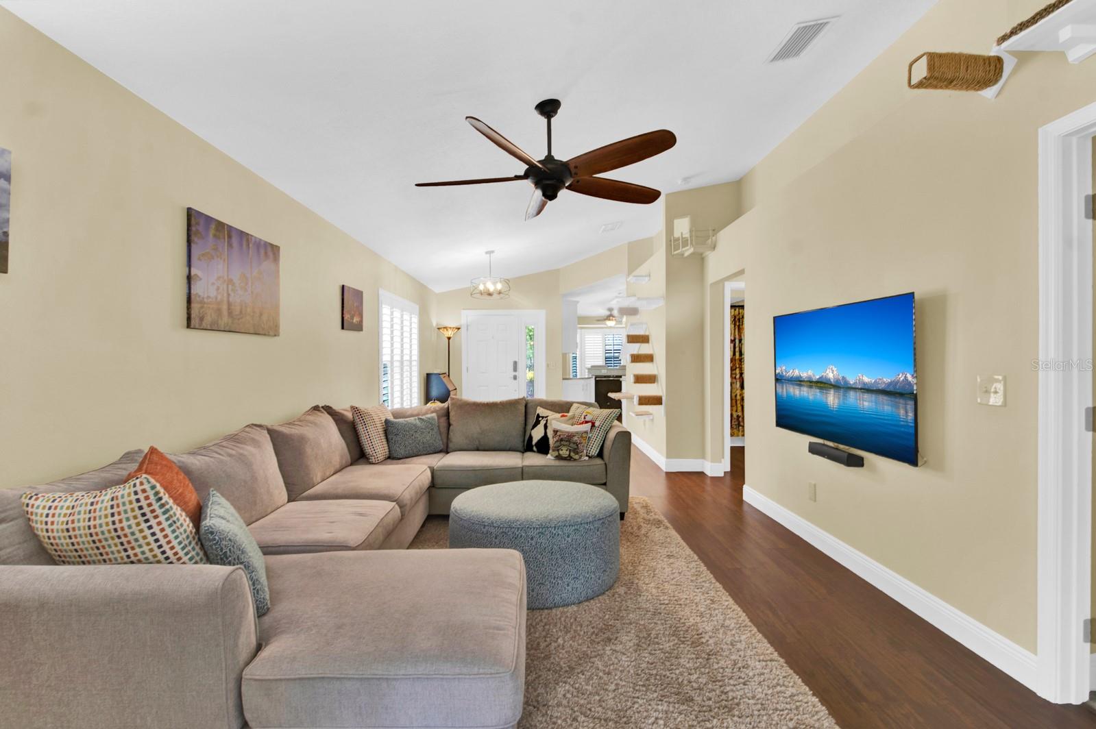 528 VIA DEL ORO DR