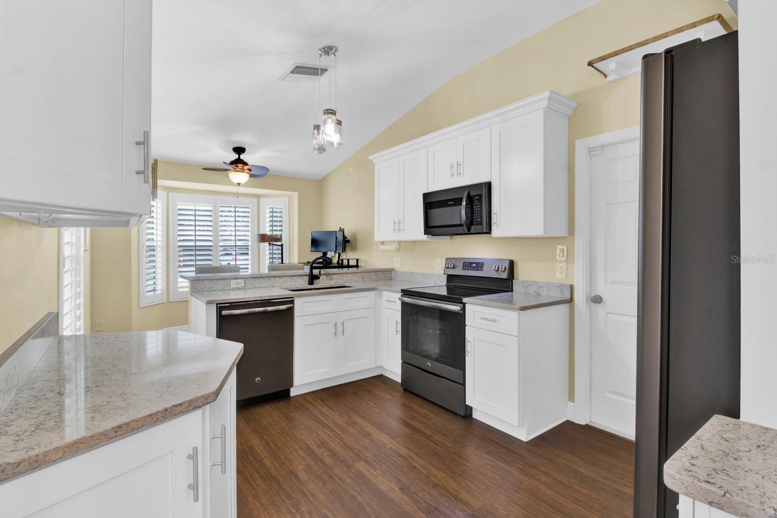 528 VIA DEL ORO DR