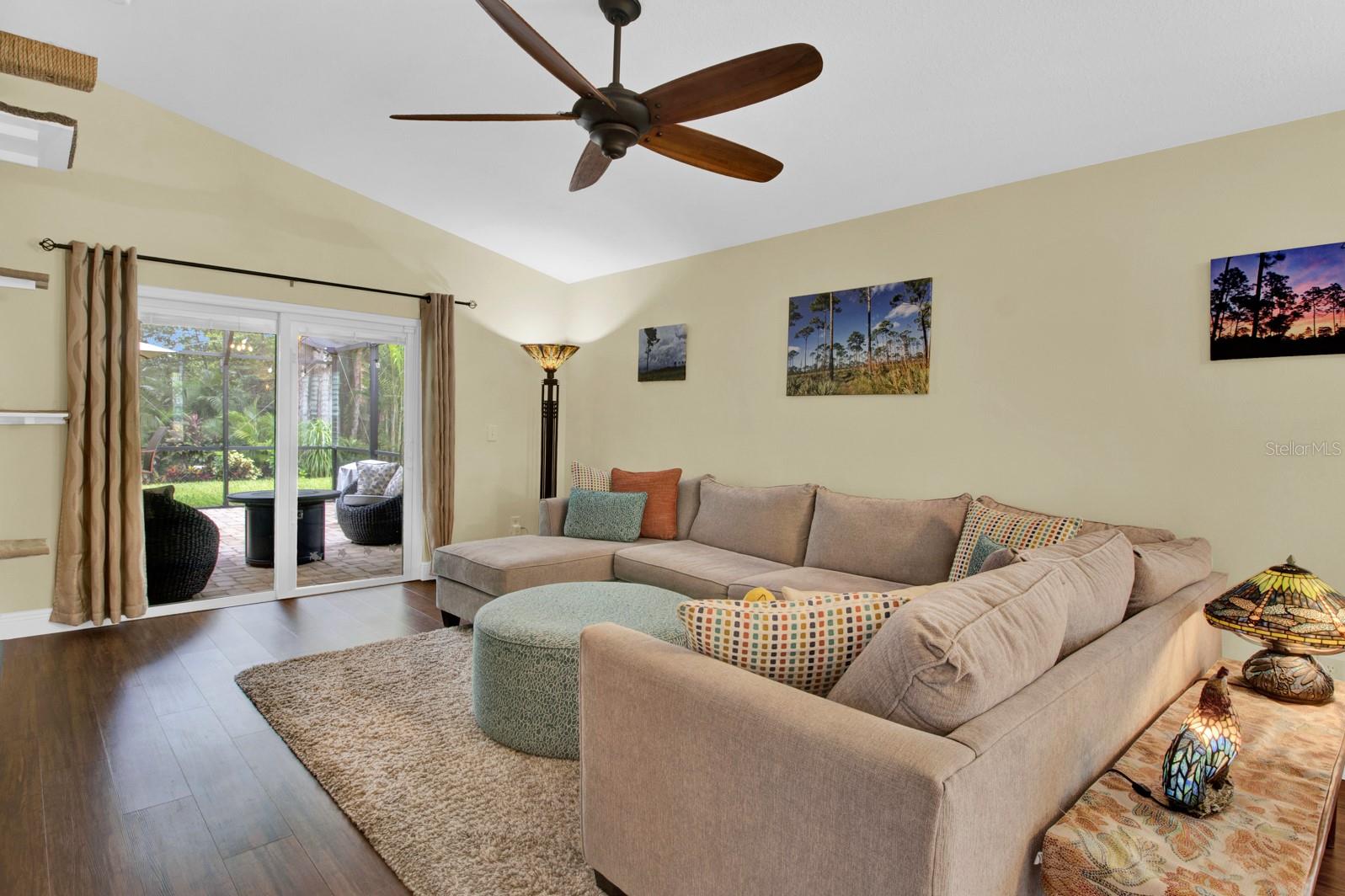 528 VIA DEL ORO DR