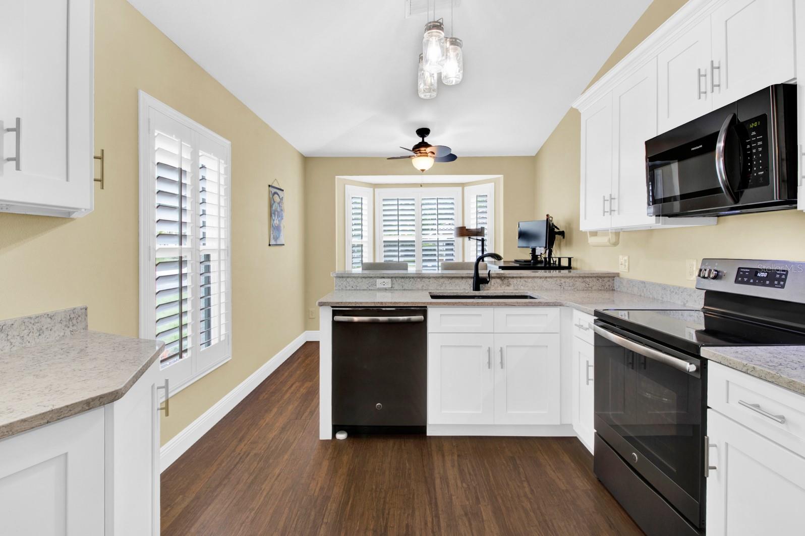 528 VIA DEL ORO DR