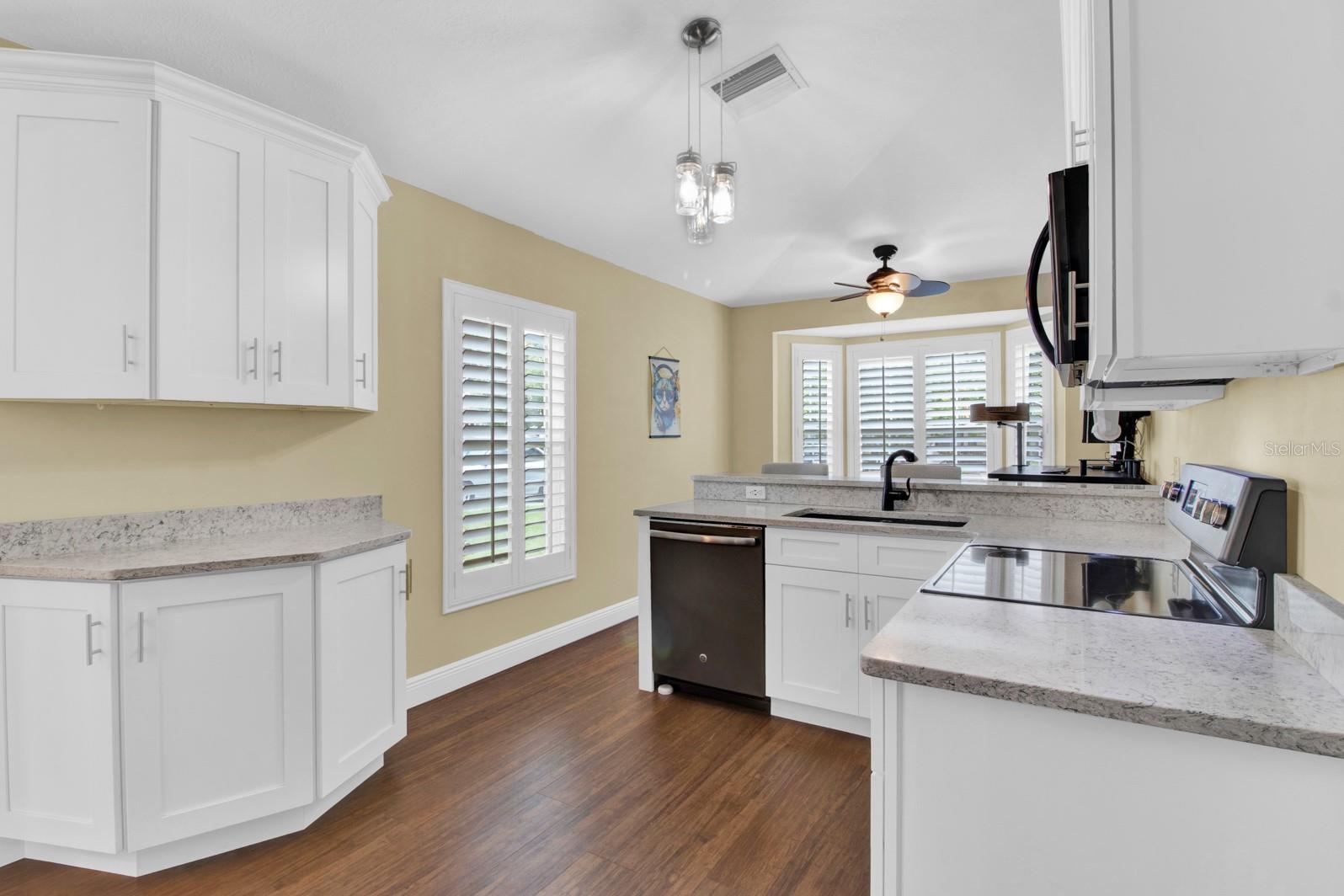 528 VIA DEL ORO DR