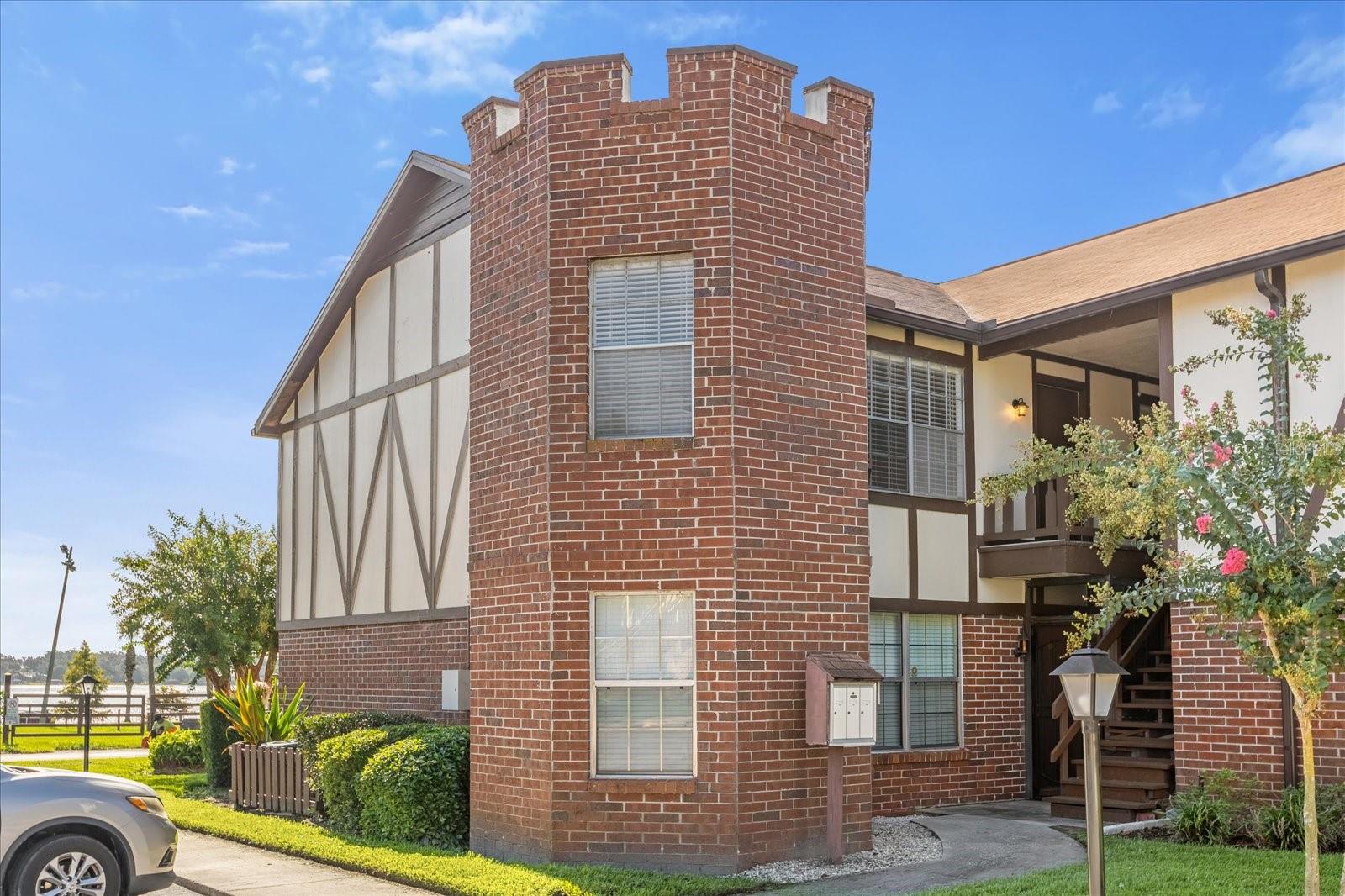 5437 HANSEL AVE #J10