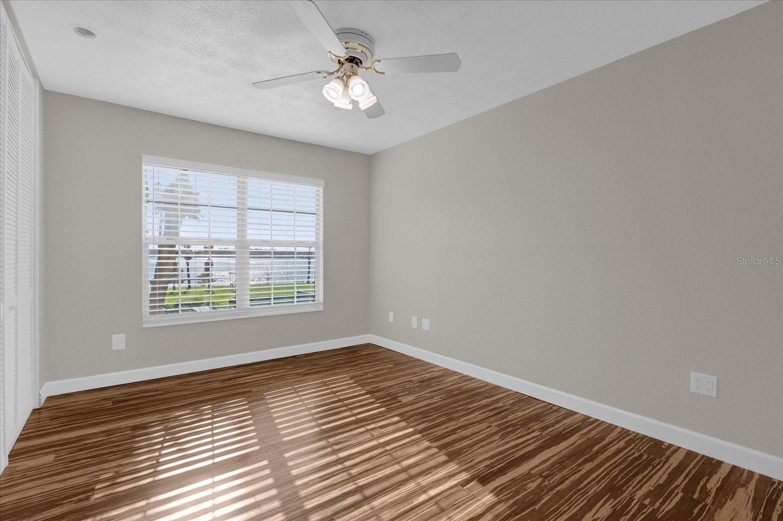 5437 HANSEL AVE #J10