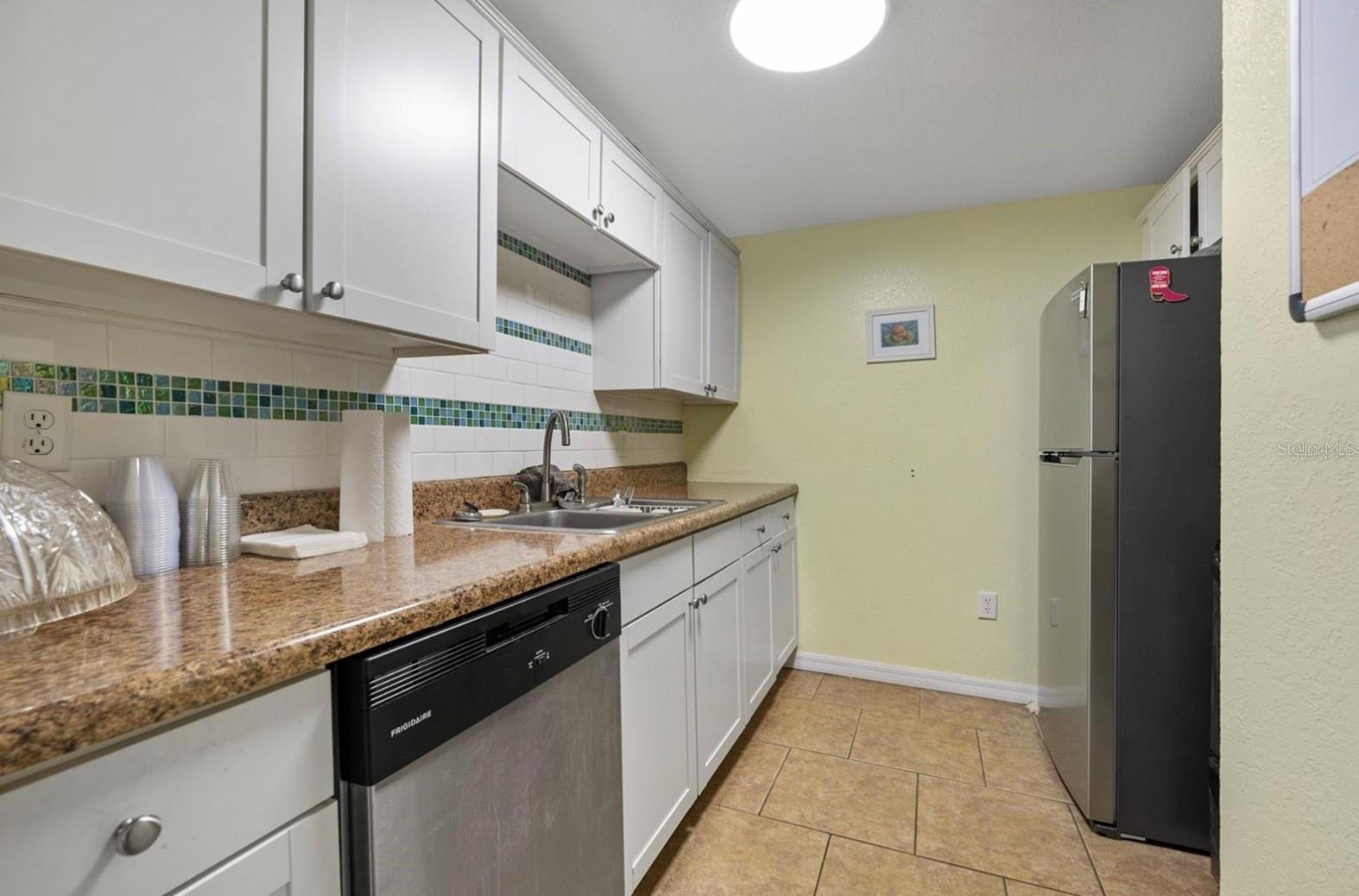 2901 N HALIFAX AVE #220