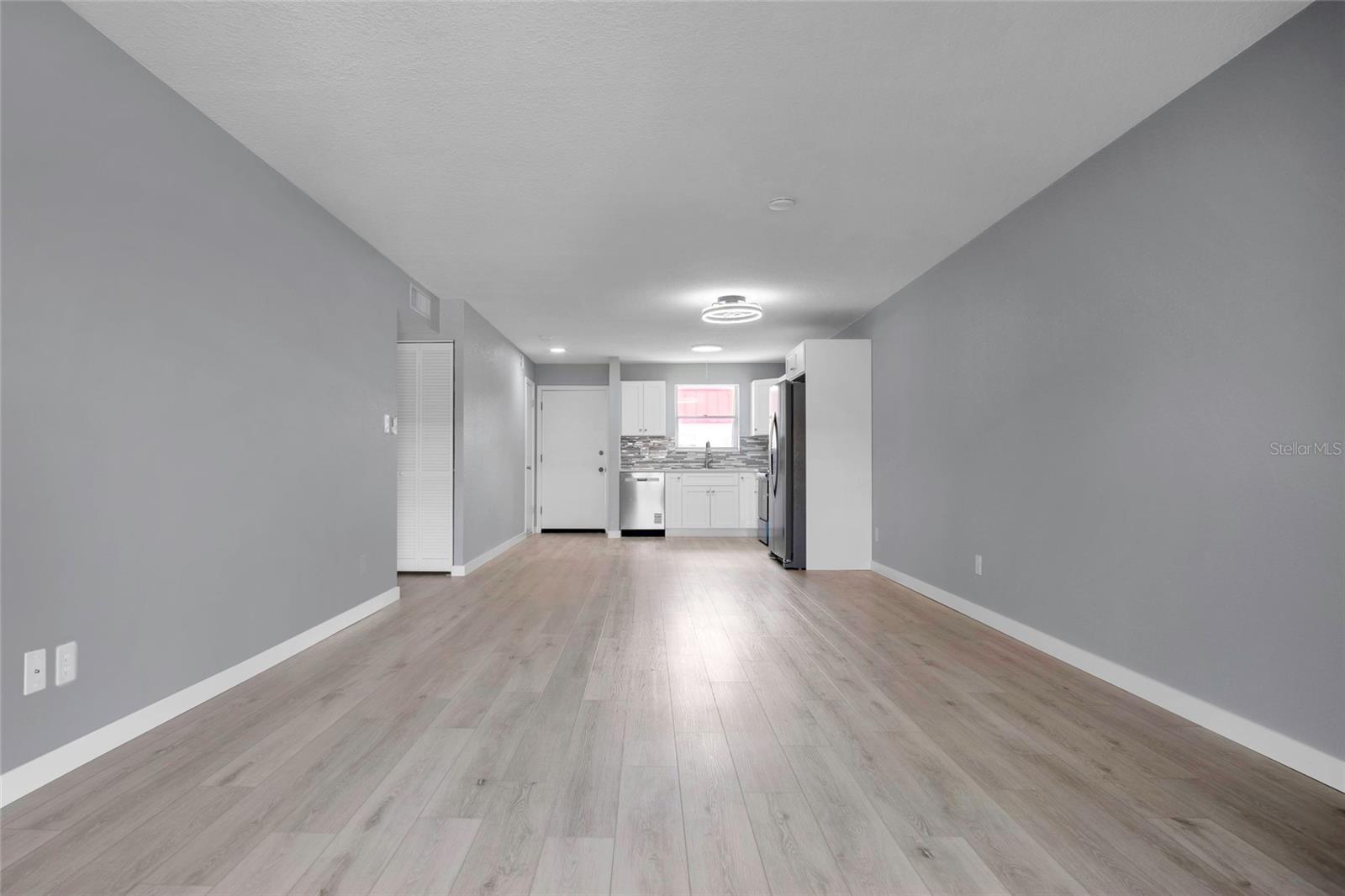 2901 N HALIFAX AVE #220