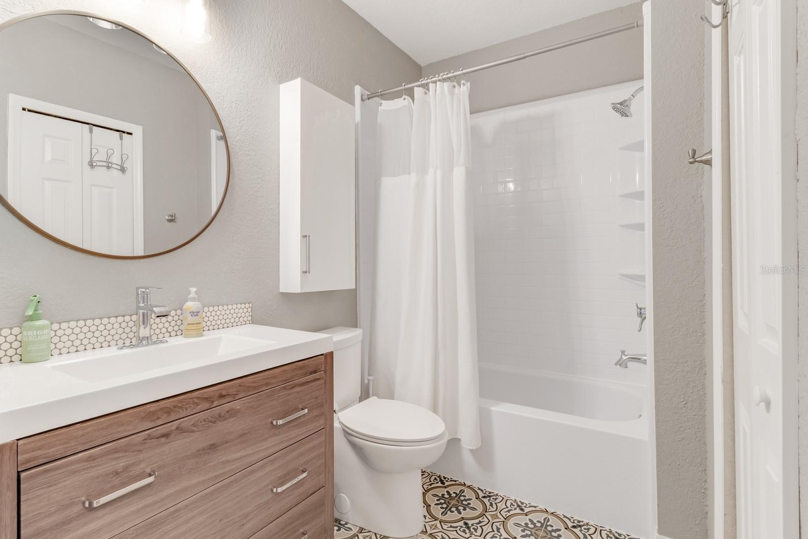 5550 E MICHIGAN ST #1325