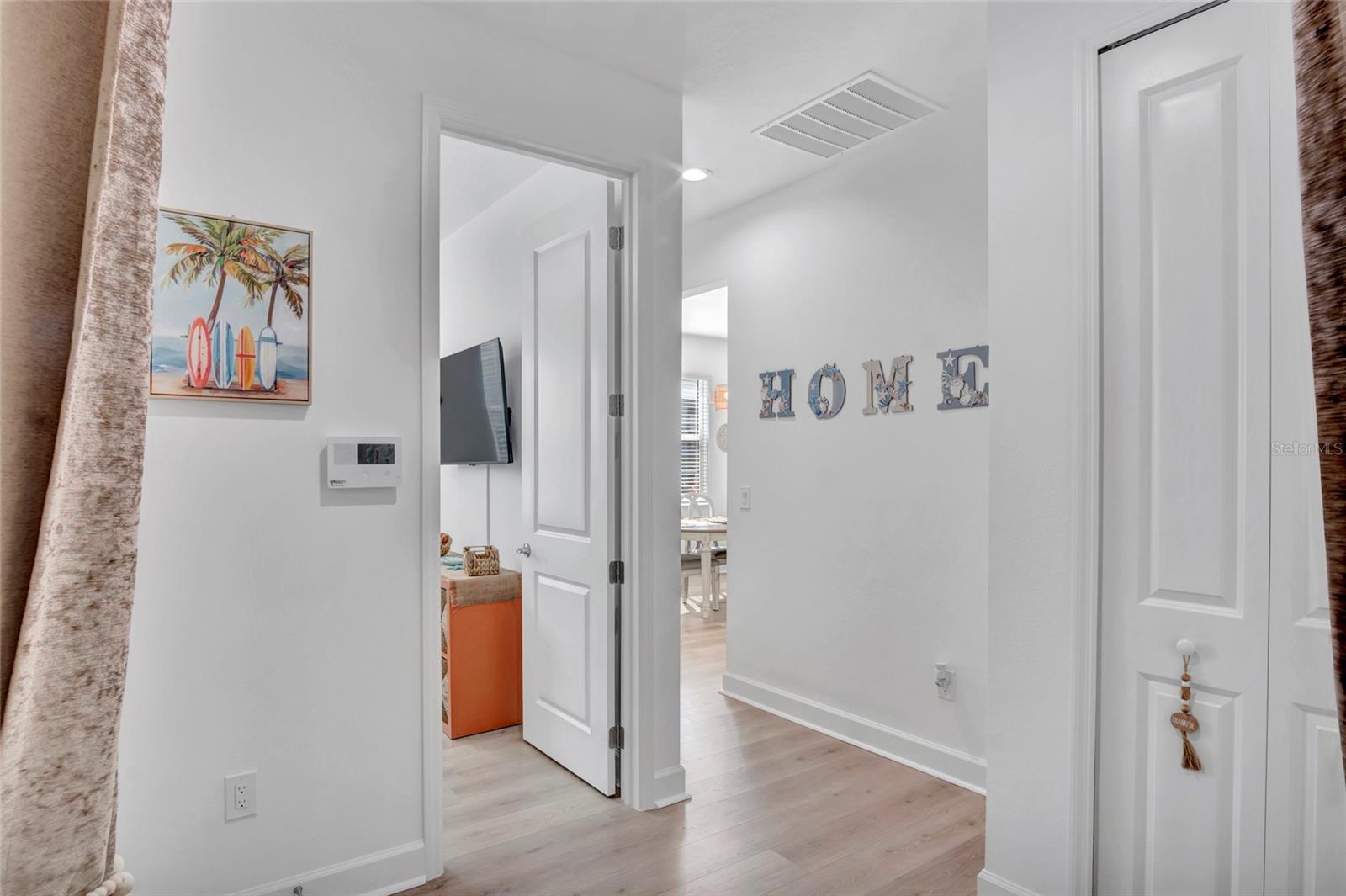 324 GYPSY PALACE LN