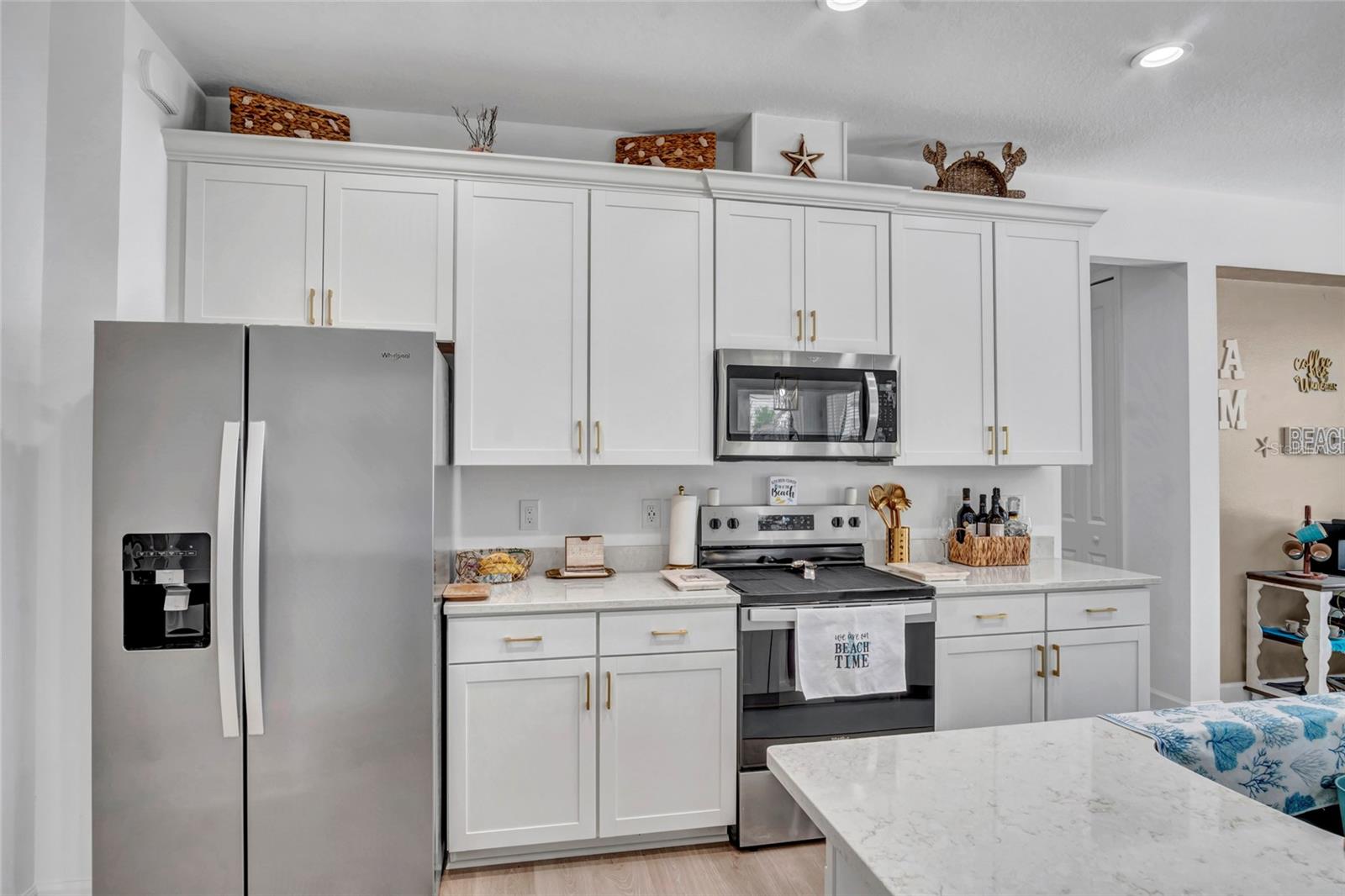 324 GYPSY PALACE LN