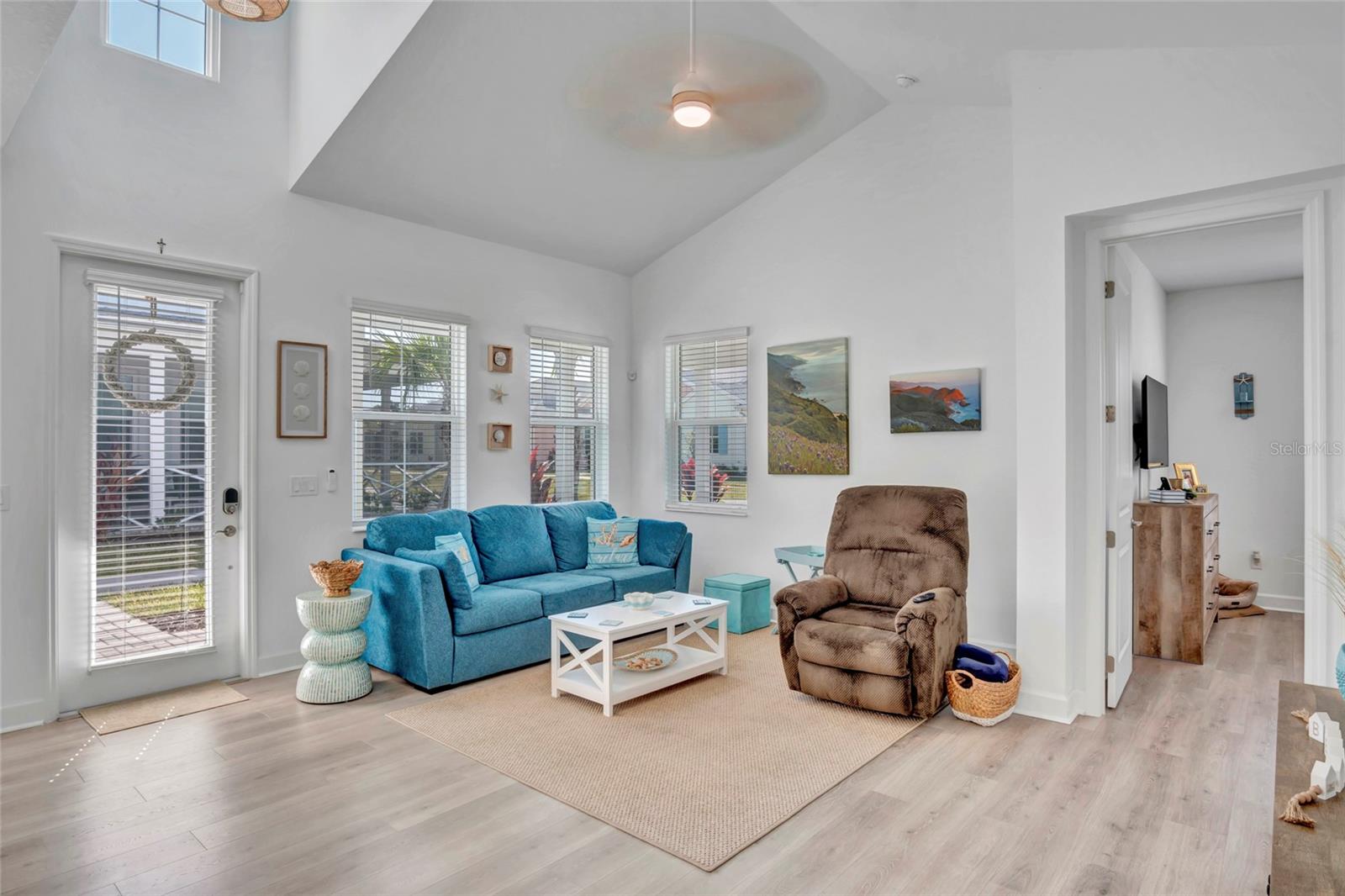 324 GYPSY PALACE LN